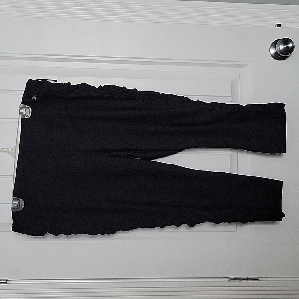 Black Capri Leggings